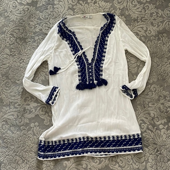 Vineyard vines Solid Embroidered Tassel Cover-Up - Picture 4 of 9